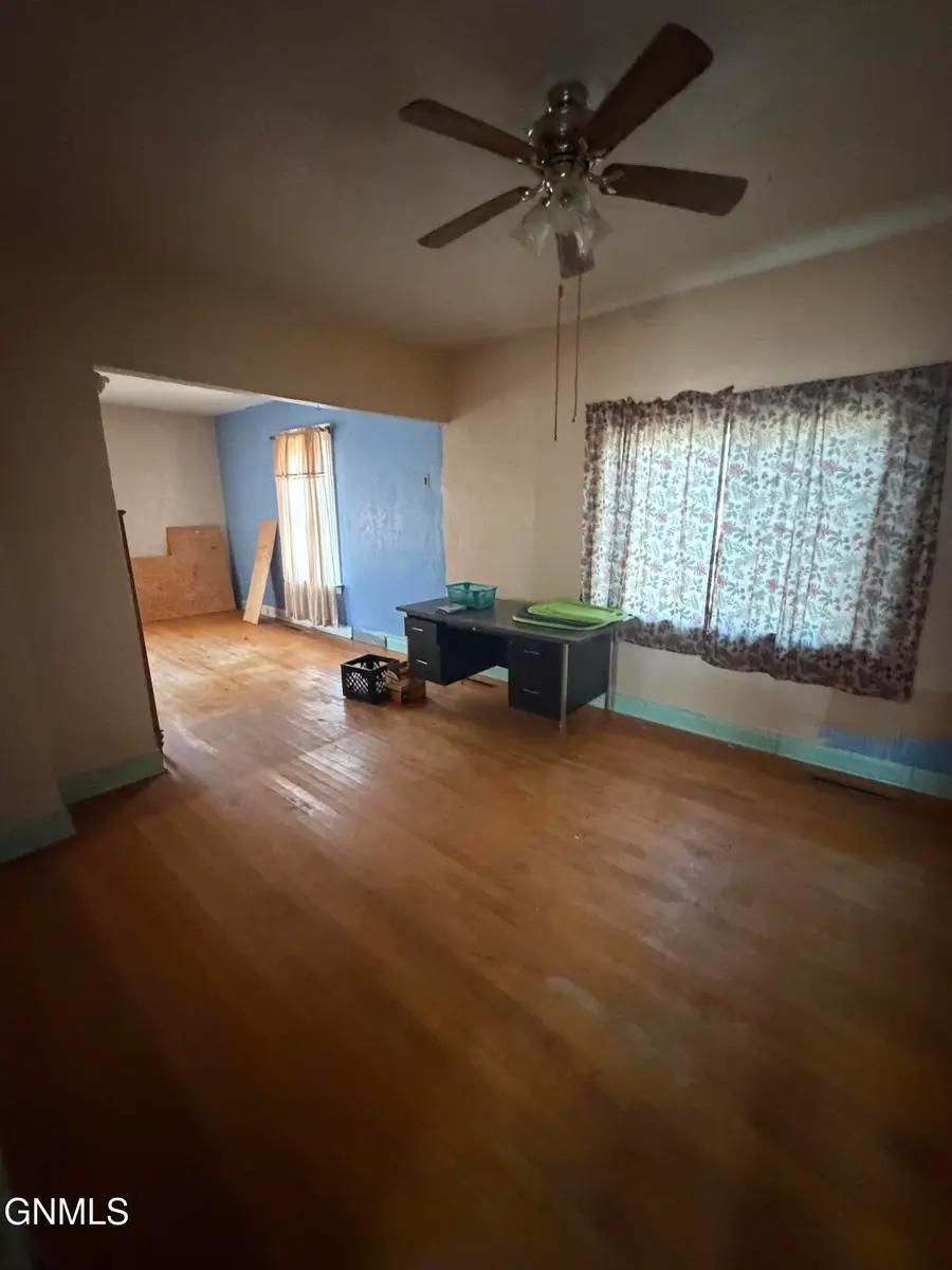 305 Washington, Noonan, ND 58765 - #3