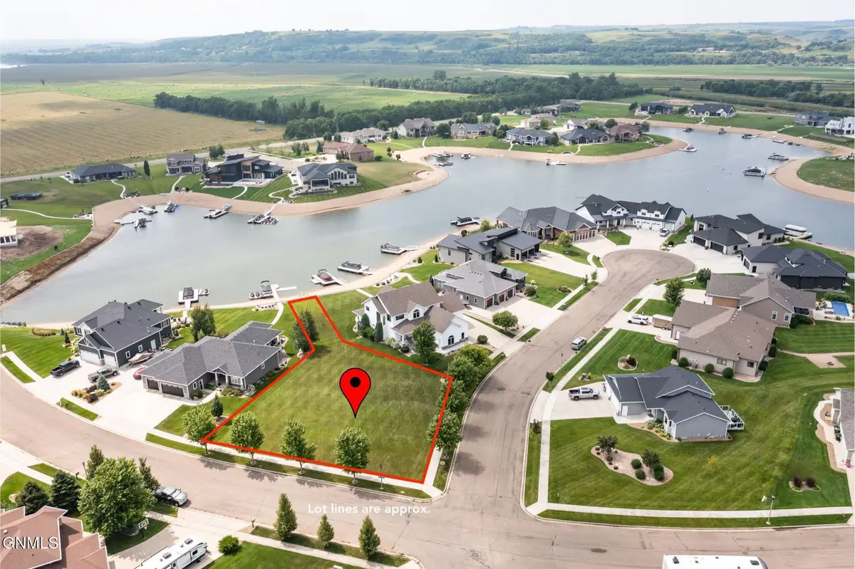 4001 Bay Shore Bend Se, Mandan, ND 58554 - #1
