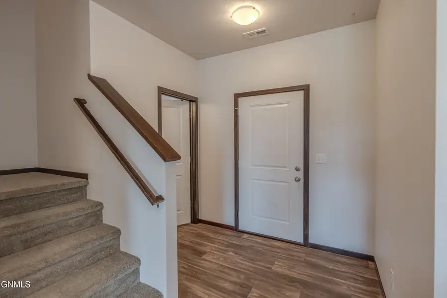 803 14th Street Se, Mandan, ND 58554 - #3