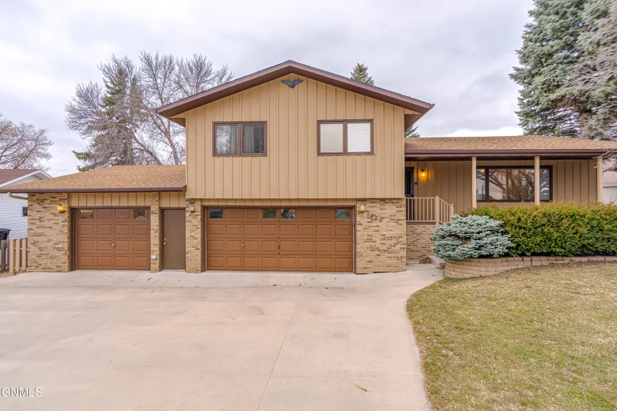 2062 Grimsrud Drive, Bismarck, ND 58501 - #1
