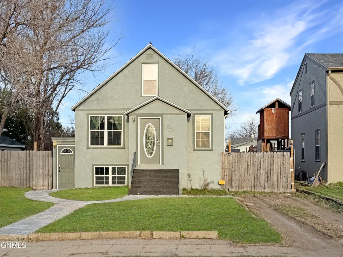 505 5th Avenue W, Williston, ND 58801 - #1