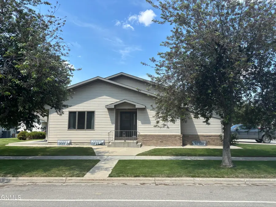 1801 15th Avenue W, Williston, ND 58801 - #2