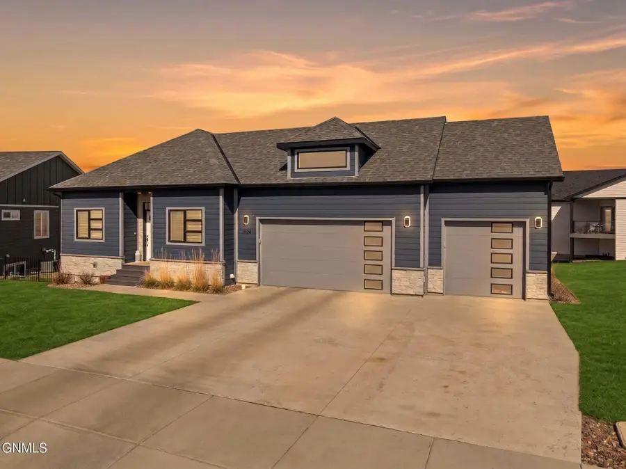 1924 Granite Road, Watford City, ND 58854 - #2