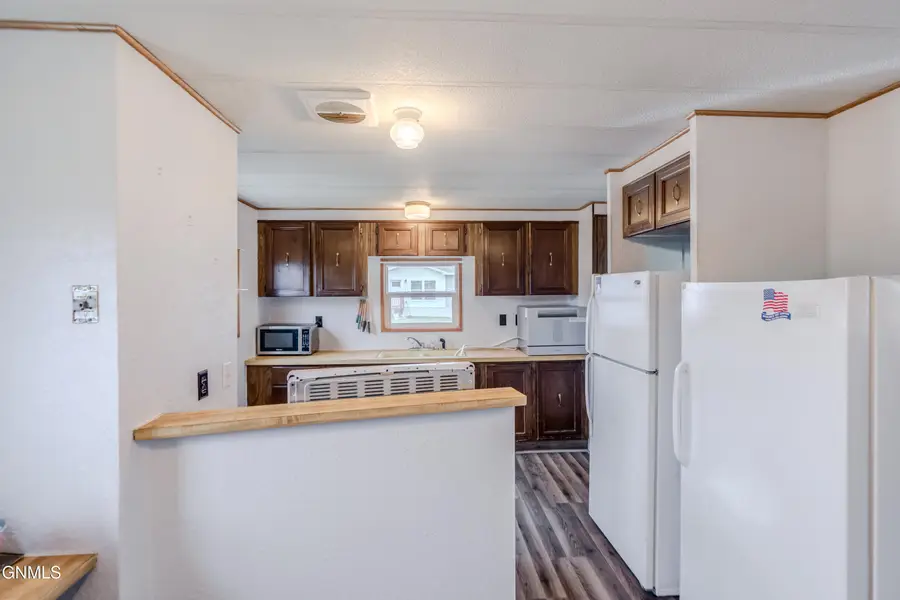 1648 Pennsylvania Avenue, Bismarck, ND 58504 - #3