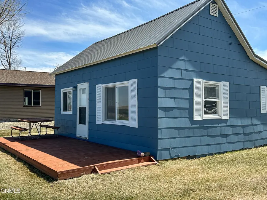 4289 Lakeshore Drive S, Wishek, ND 58495 - #2