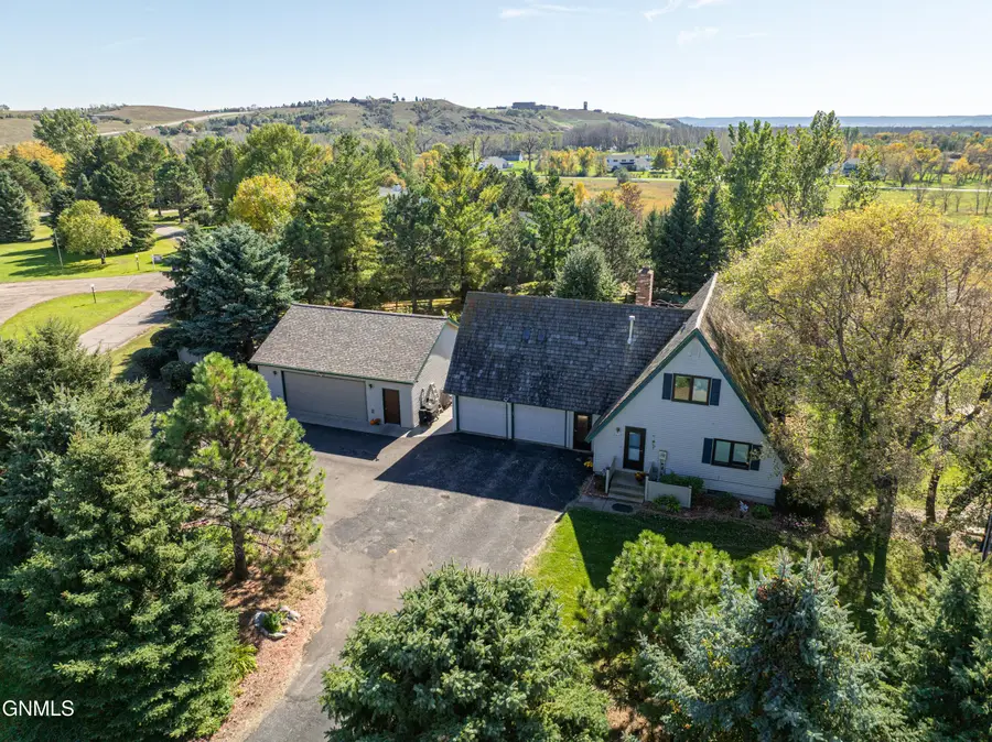 2001 Sherman Drive, Bismarck, ND 58504 - #3