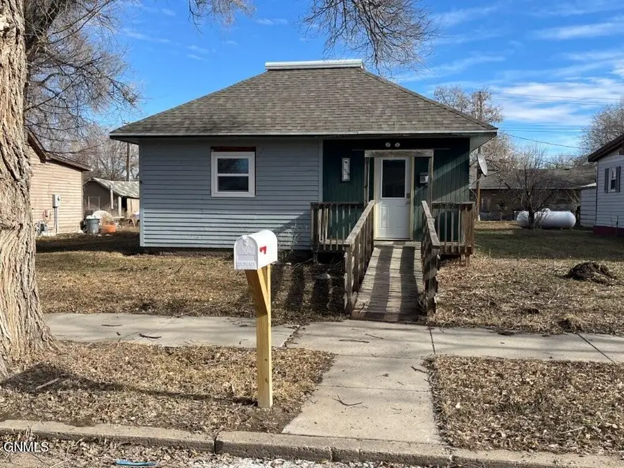 310 2nd Avenue E, Mobridge, SD 57601 - #2