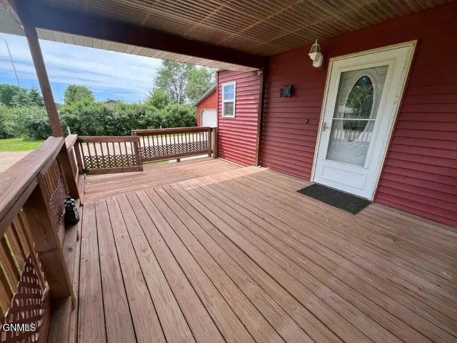 615 4th Avenue E, Mobridge, SD 57601 - #3