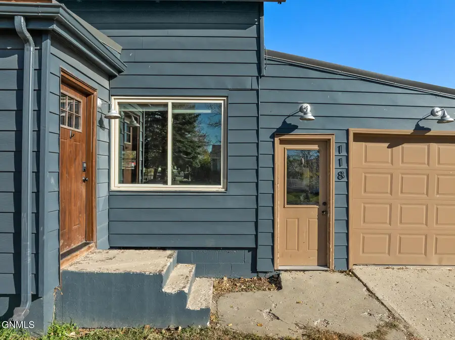 118 4th Street Nw, Tioga, ND 58852 - #3