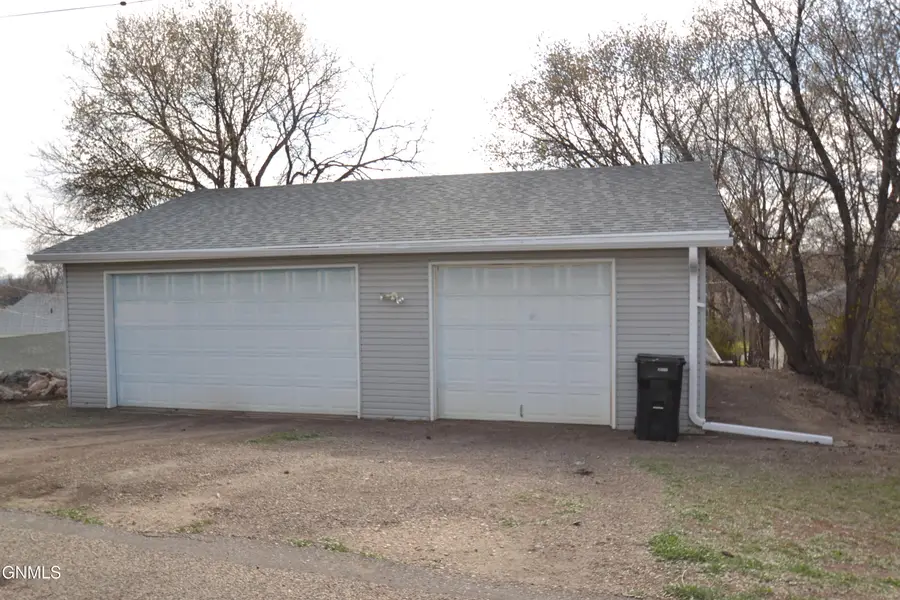 701 20th Street, Bismarck, ND 58501 - #2