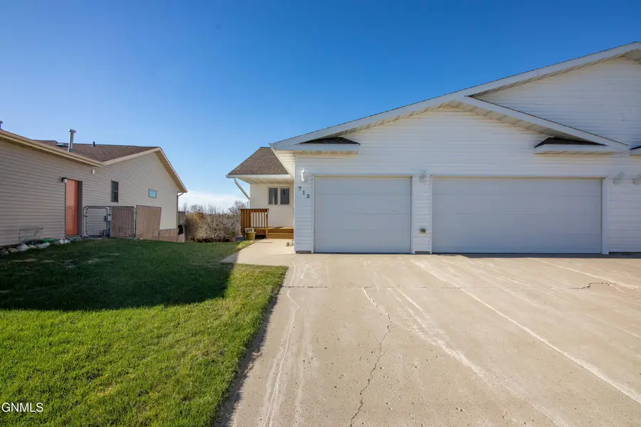 715 Brome Loop, Bismarck, ND 58503 - #2