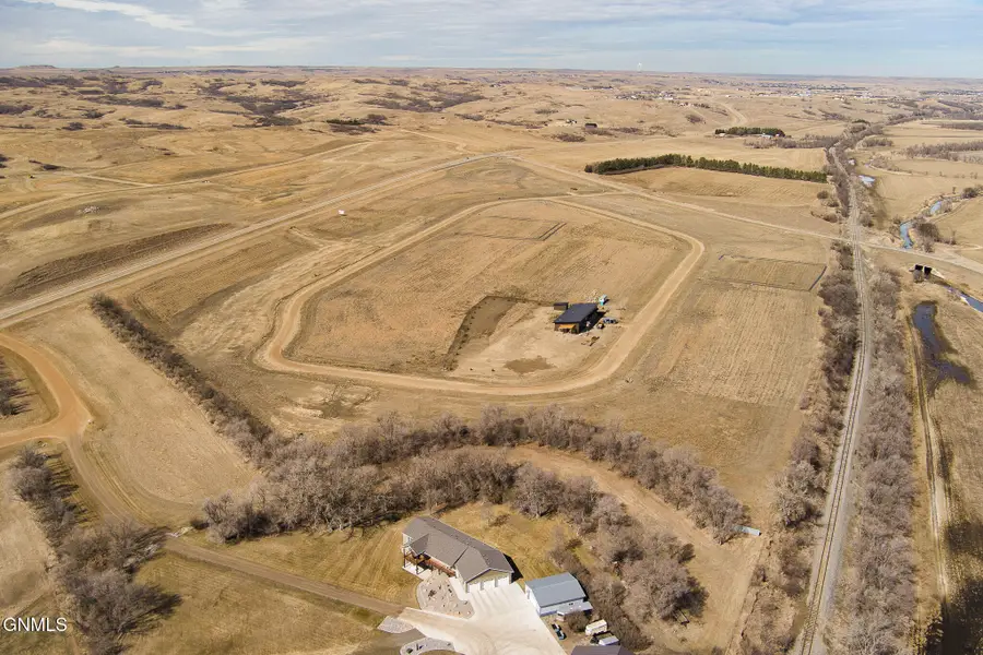 3522 Honey Lane, Mandan, ND 58554 - #3
