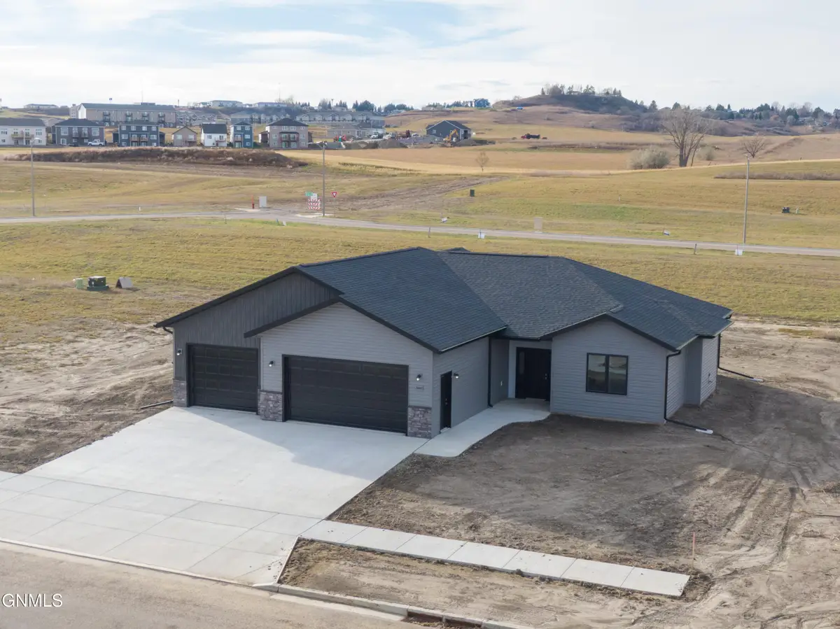 3607 Silver Leaf Avenue, Mandan, ND 58554 - #1