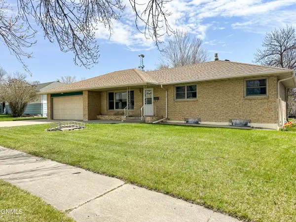 1719 13th Street, Bismarck, ND 58501
