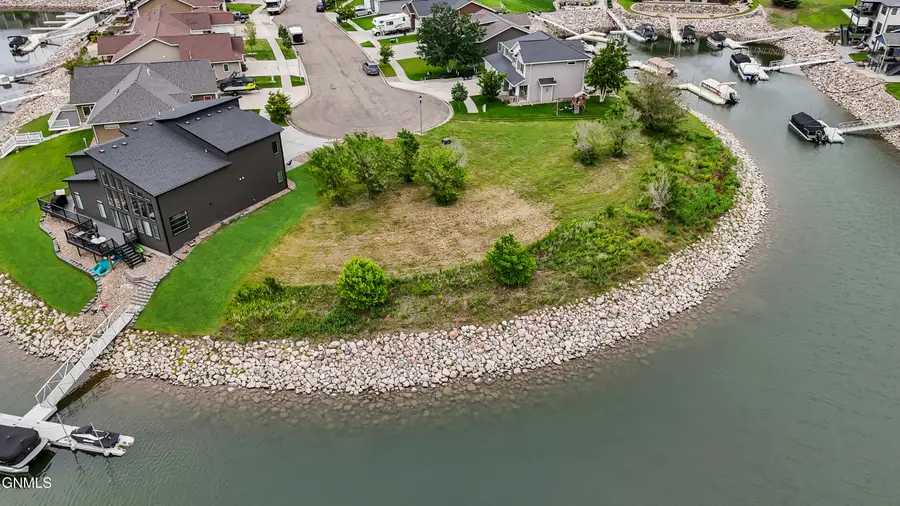 2207 Bridgeview Court, Mandan, ND 58554 - #2