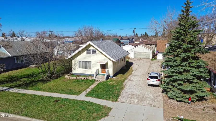 210 N Welo Street, Tioga, ND 58852 - #2