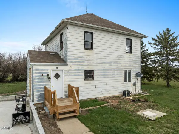 333 3rd Street W, Ross, ND 58776