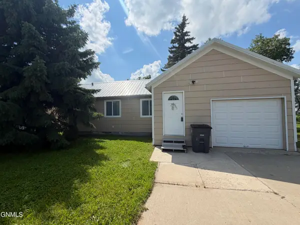 413 Main Street, Crosby, ND 58730