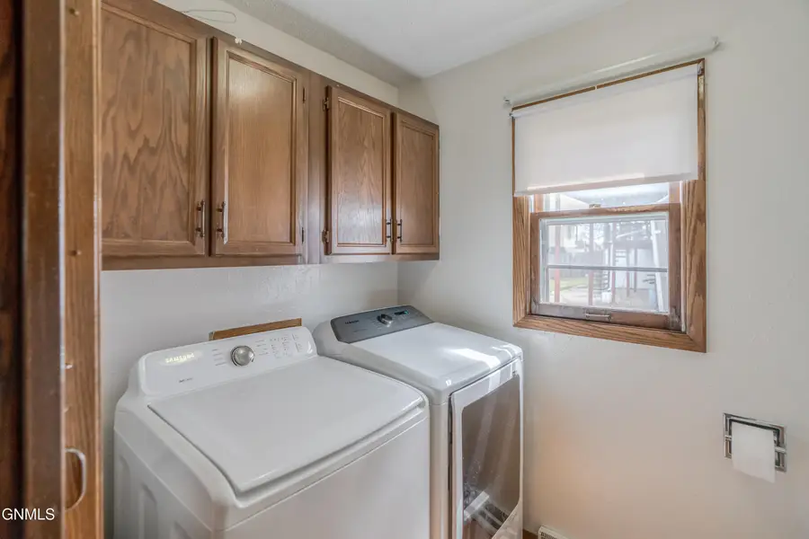 2413 N 6th Street, Bismarck, ND 58503 - #3