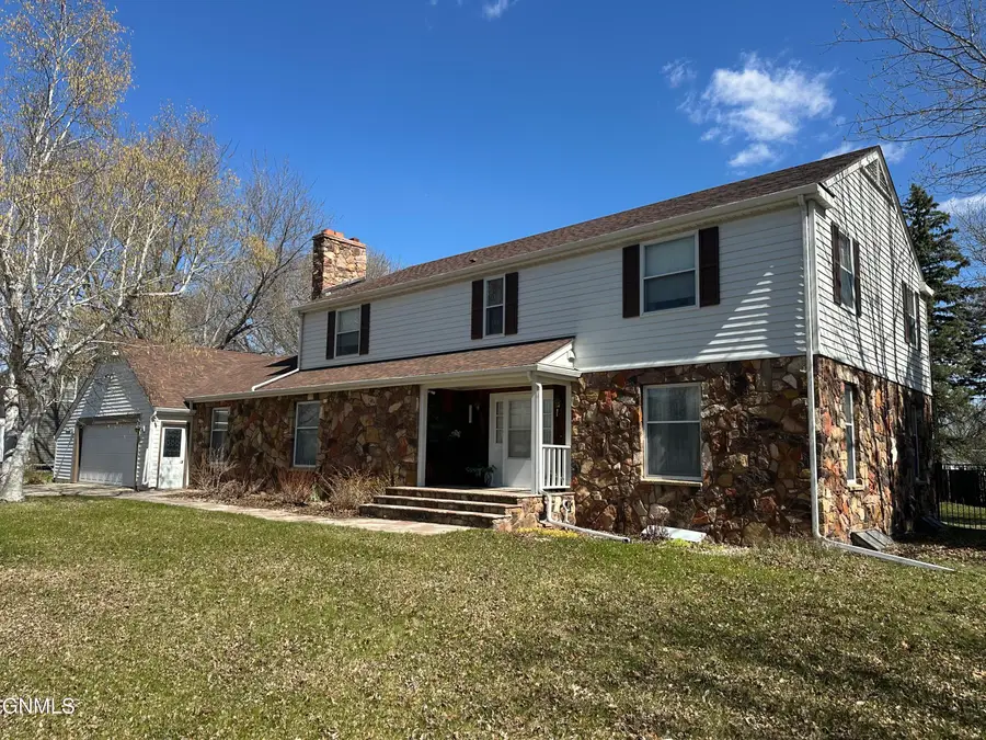 1337 2nd Street Se, Jamestown, ND 58401 - #2