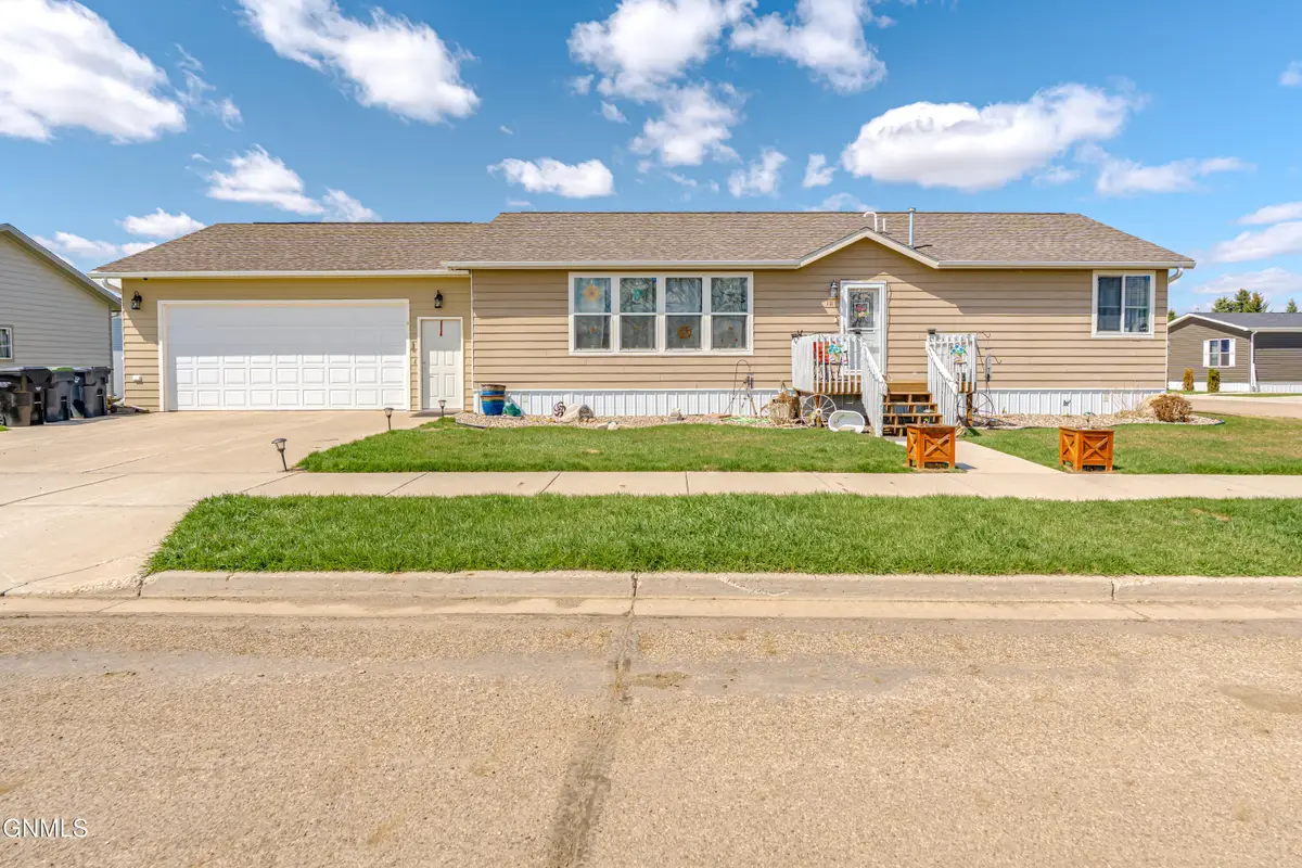 111 18th Avenue Se, Mandan, ND 58554 - #1