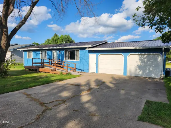 519 1st Avenue Nw, Steele, ND 58482
