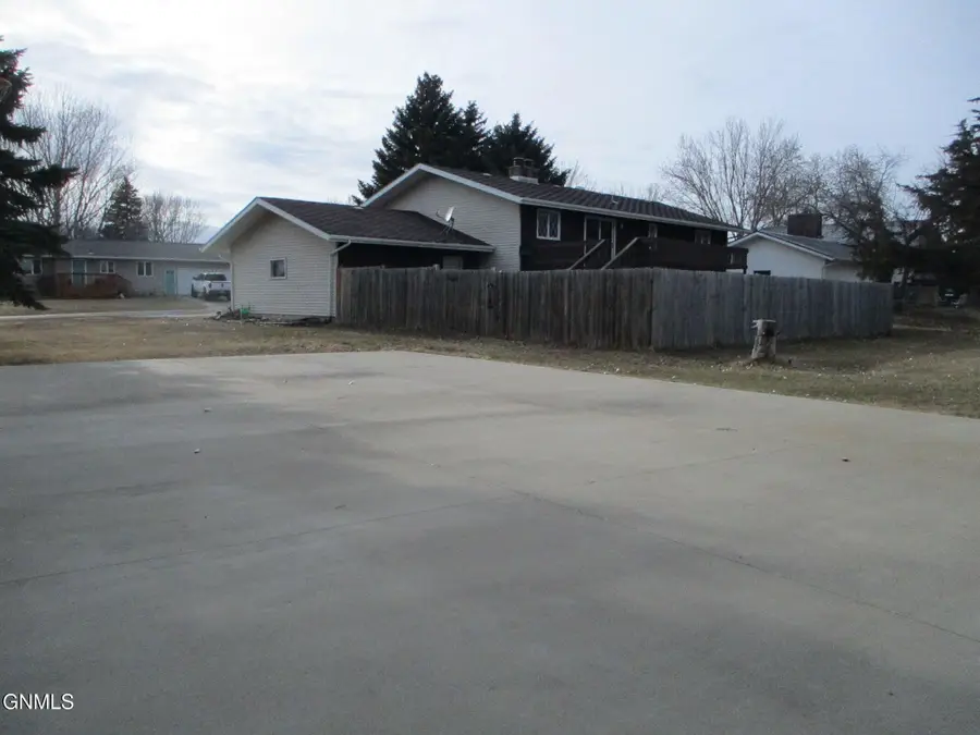 1107 Cannon Lane, Washburn, ND 58577 - #2