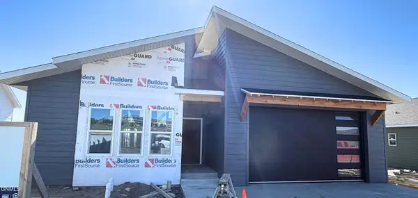 3016 29th Avenue W, Williston, ND 58801