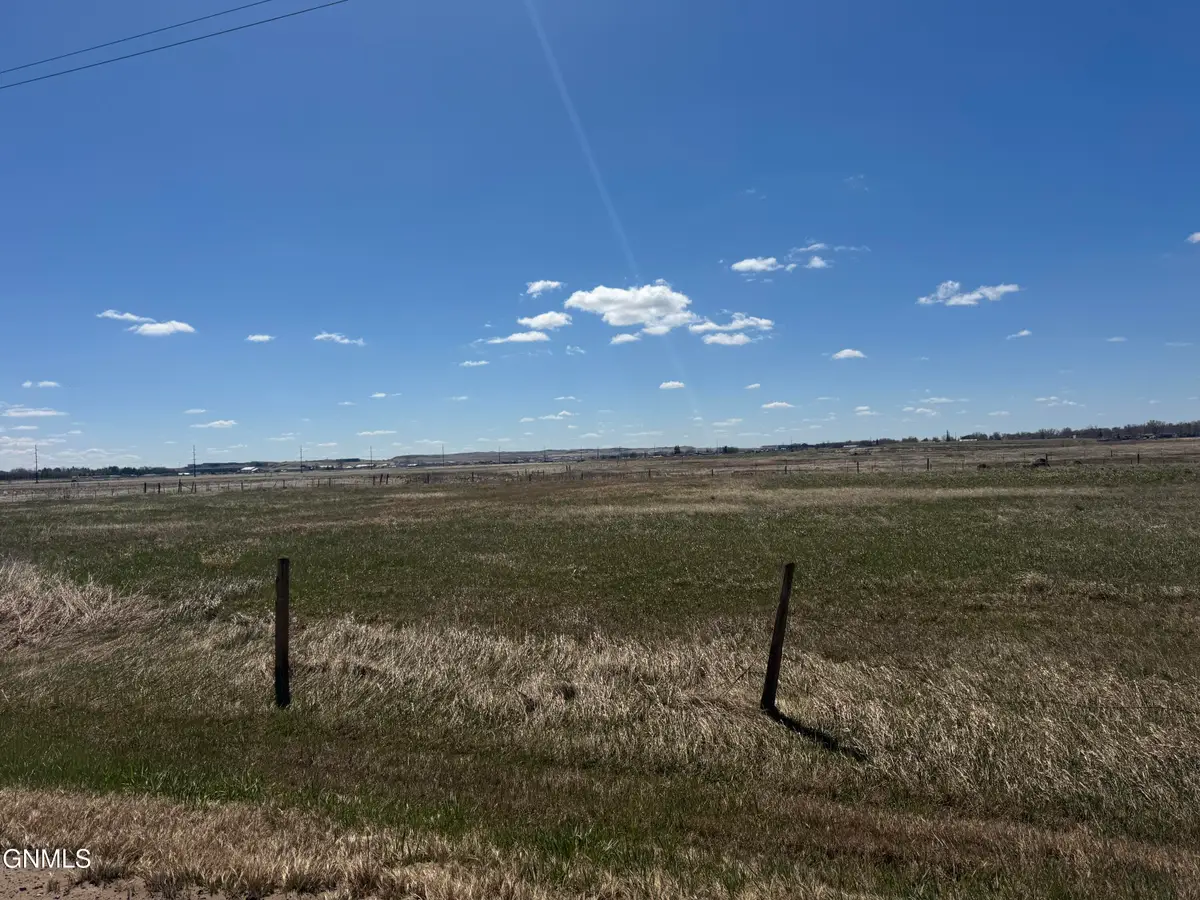 601 17th Avenue Ne, Watford City, ND 58854 - #1