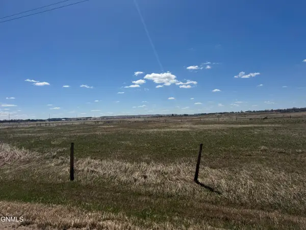 601 17th Avenue Ne, Watford City, ND 58854
