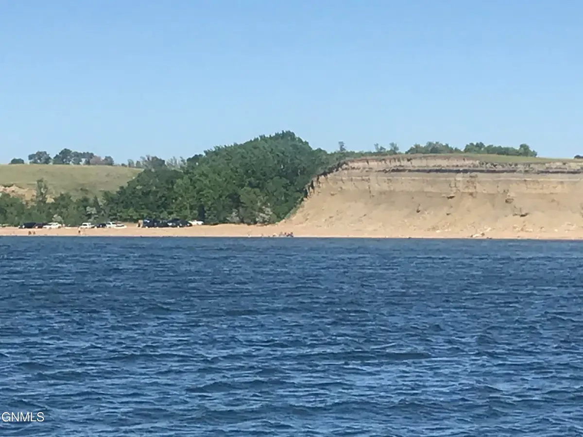 1 Beulah Bay Road, Beulah, ND 58523 - #1
