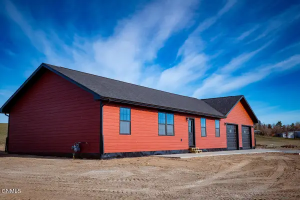 1000 Bruegger Street, Alexander, ND 58831