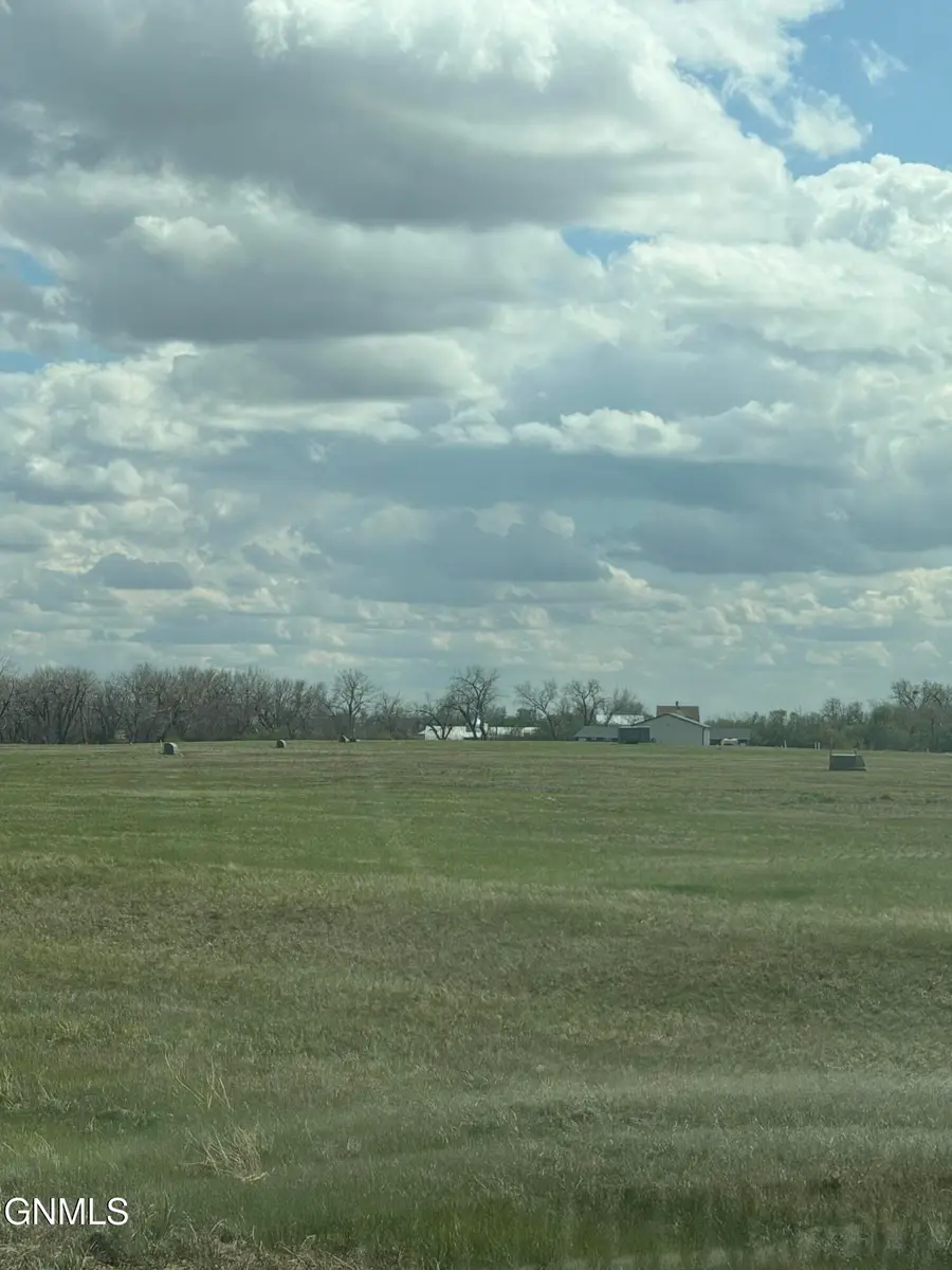 L2 B1 Southridge Acres, Crosby, ND 58730 - #2