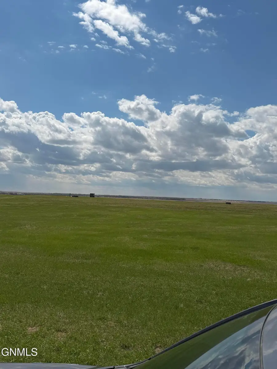 L3 B1 Southridge Acres, Crosby, ND 58730 - #3