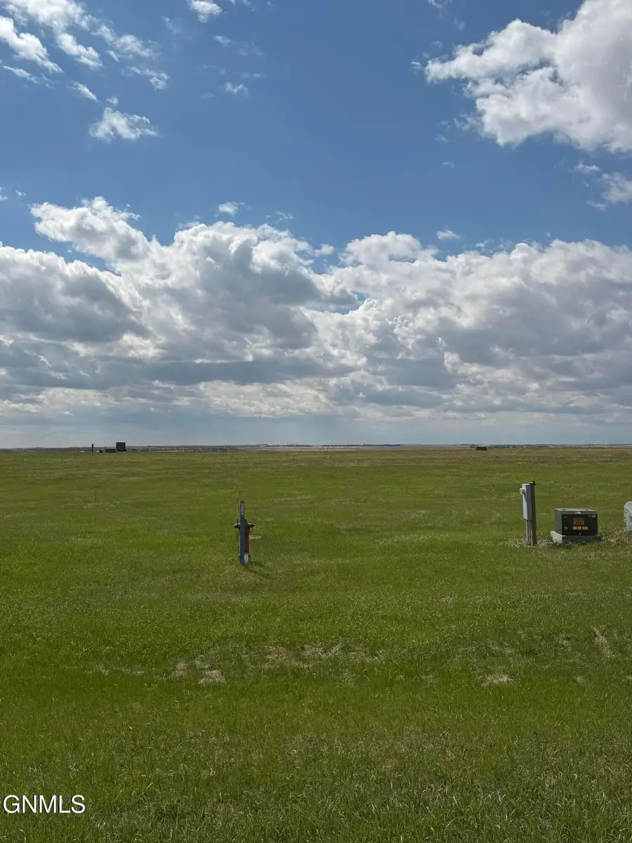L4 B1 Southridge Acres, Crosby, ND 58730 - #3