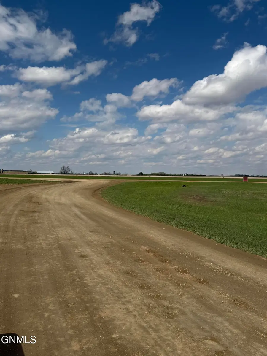 L5 B1 Southridge Acres, Crosby, ND 58730 - #2
