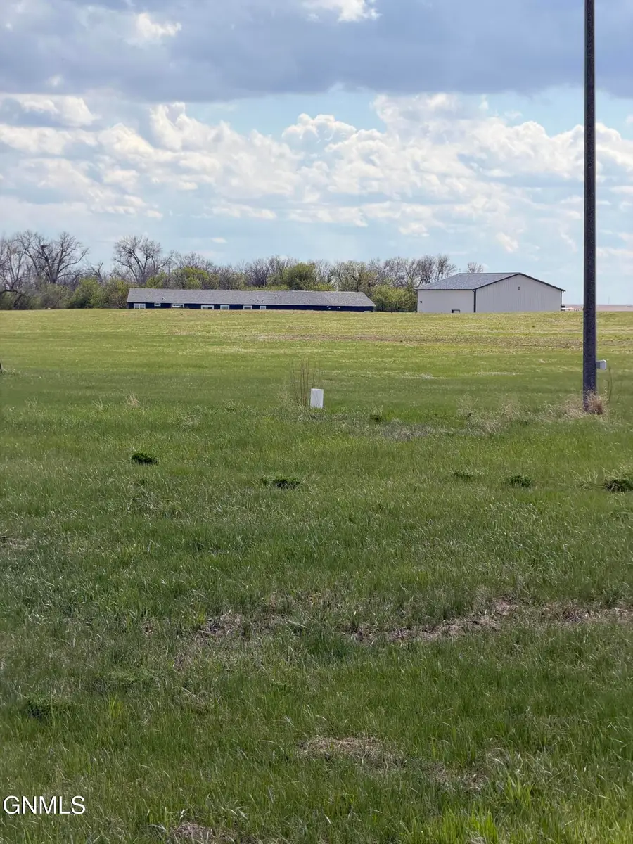 L3 B2 Southridge Acres, Crosby, ND 58730 - #3