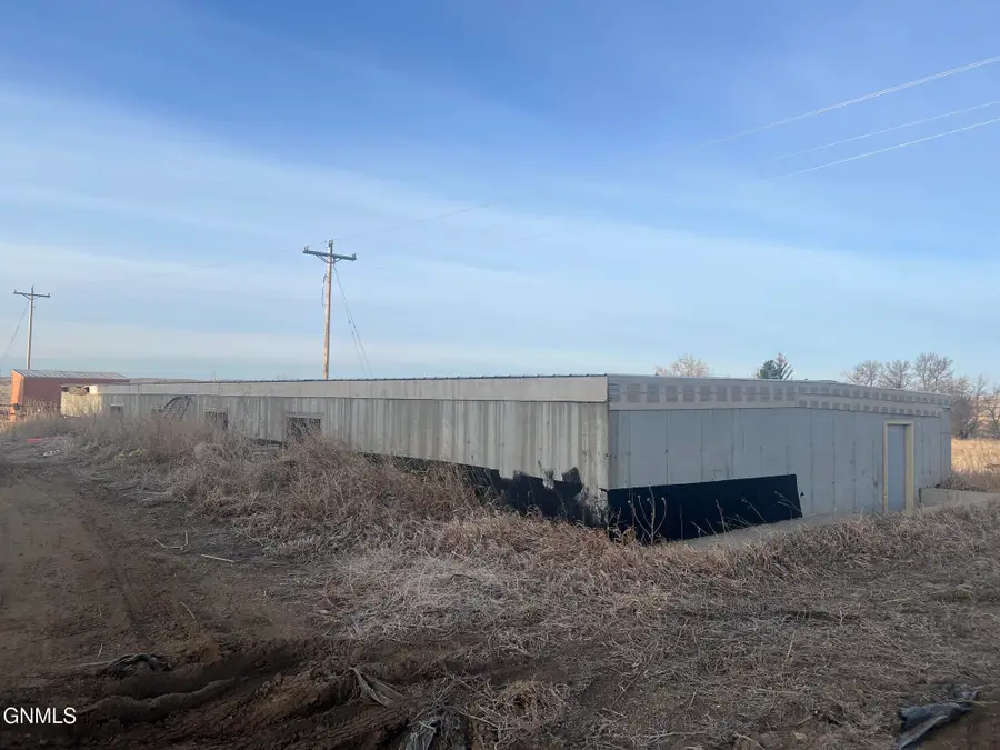 12652 Misty Creek Road #A&B, Watford City, ND 58854 - #2
