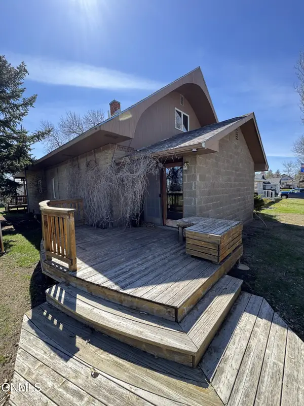 314 Hammond Street, Medicine Lake, MT 59247