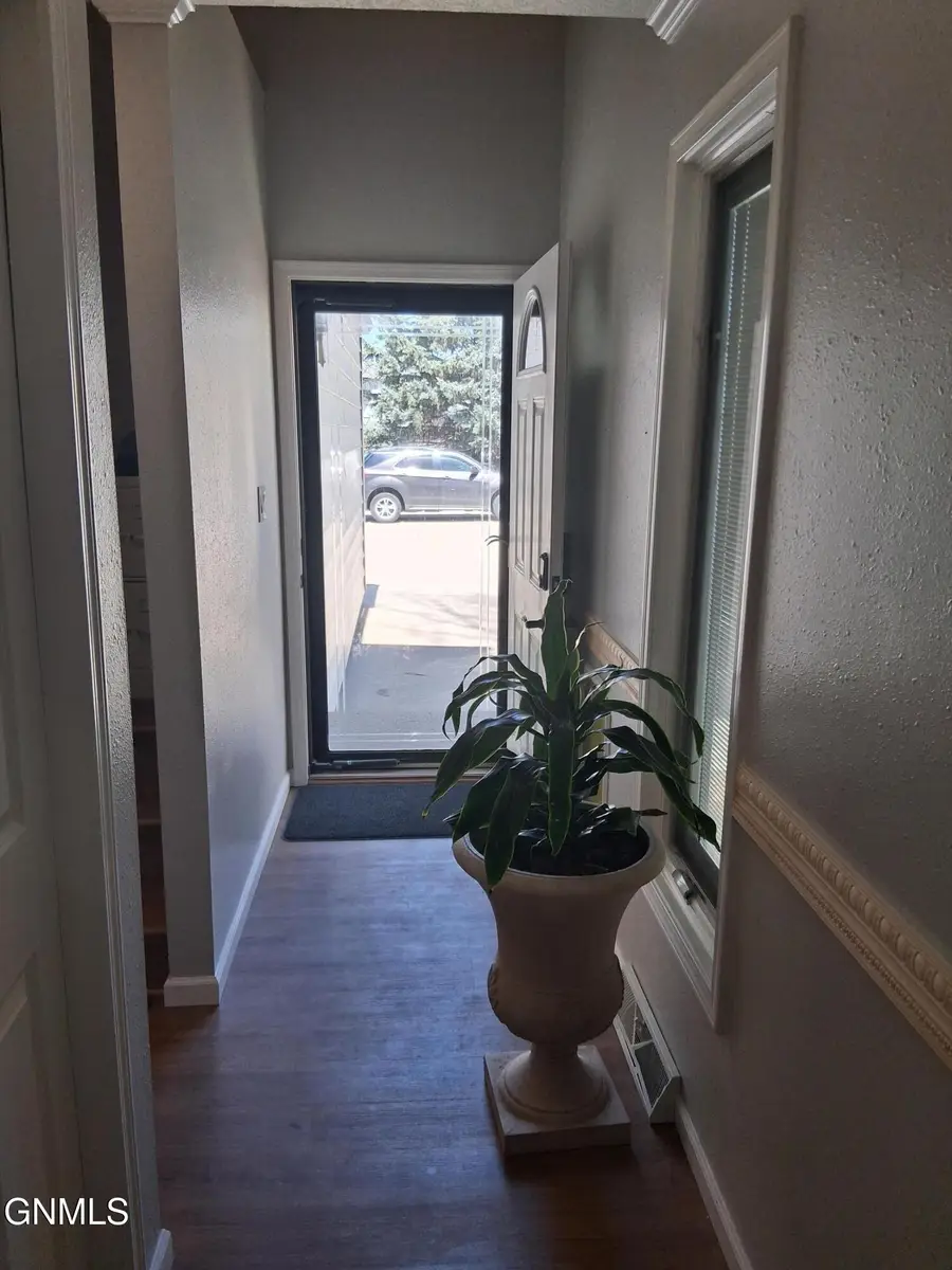 1917 Capitol Avenue #11a, Bismarck, ND 58501 - #2