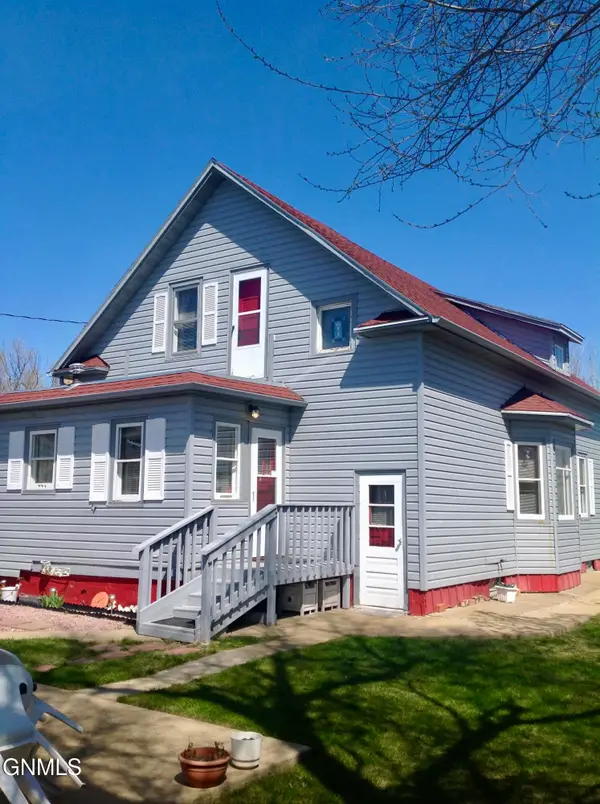 218 2nd Avenue E, New Leipzig, ND 58562