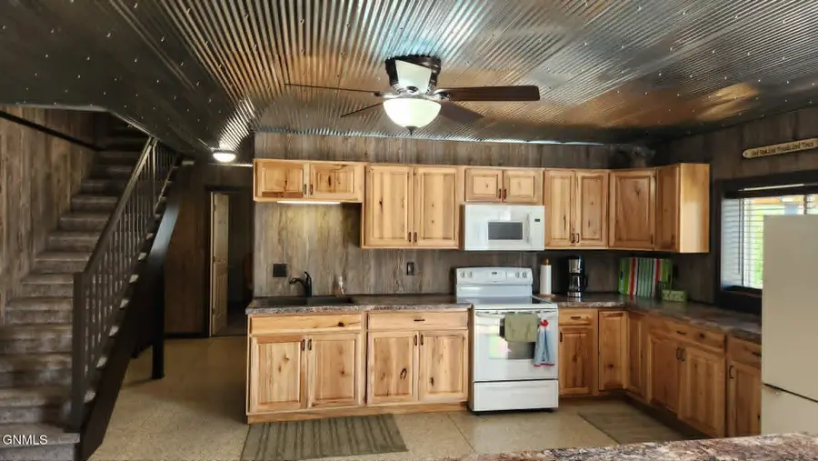 345 1st Road Sw, Pick City, ND 58545 - #3