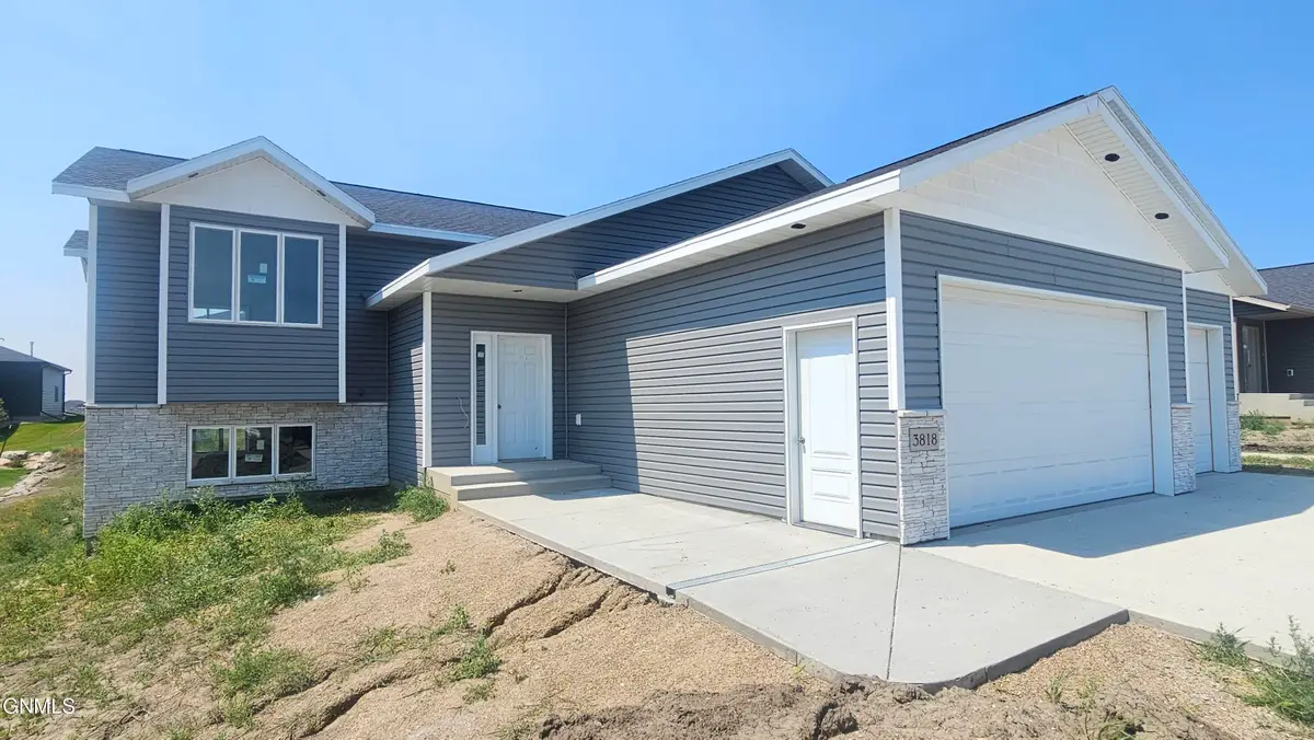 3818 Platinum Street, Bismarck, ND 58503 - #1
