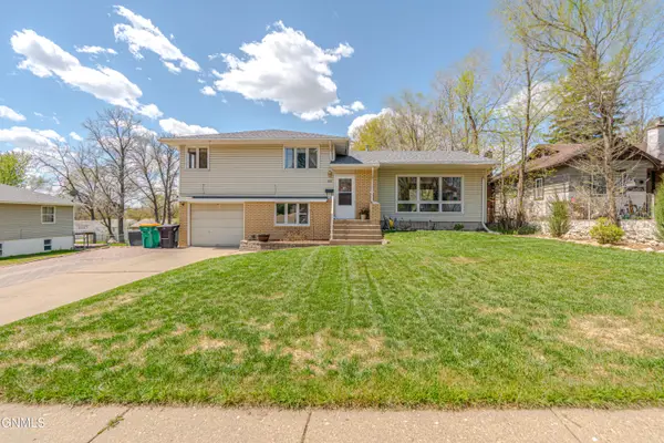 502 N 21st Street, Bismarck, ND 58501