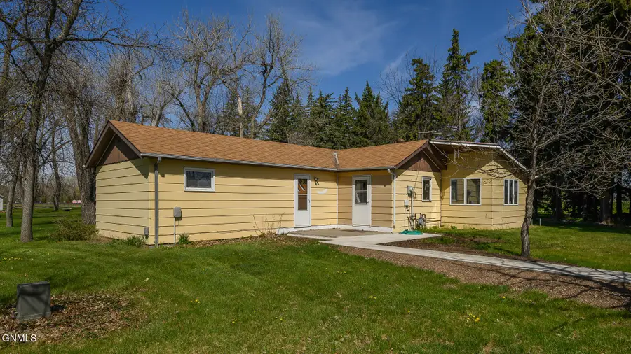 97 Prairie View Avenue, Underwood, ND 58576 - #3