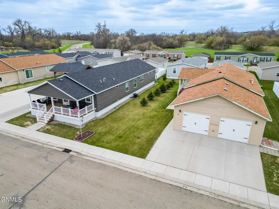 1613 Deerfield Road Se, Mandan, ND 58554 - #2