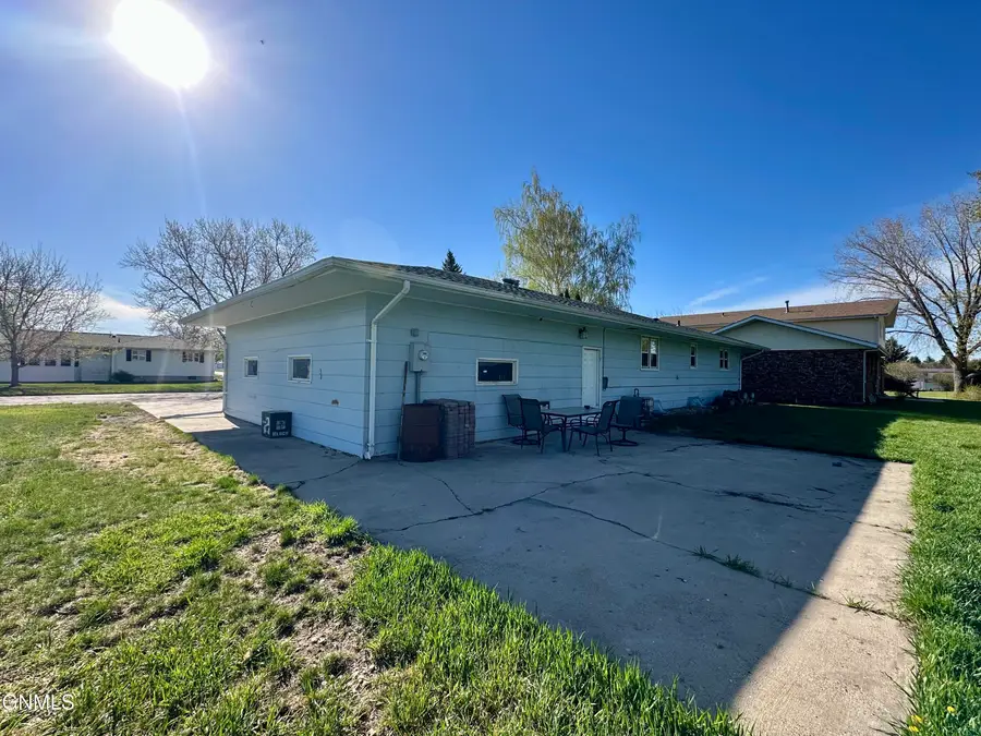 503 Sayler Street, Underwood, ND 58576 - #3