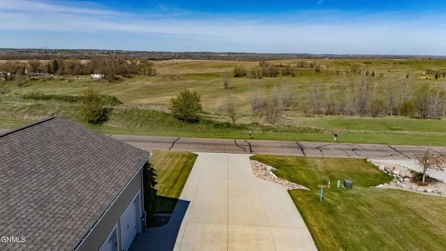 7623 Hawktree Drive, Bismarck, ND 58503 - #3