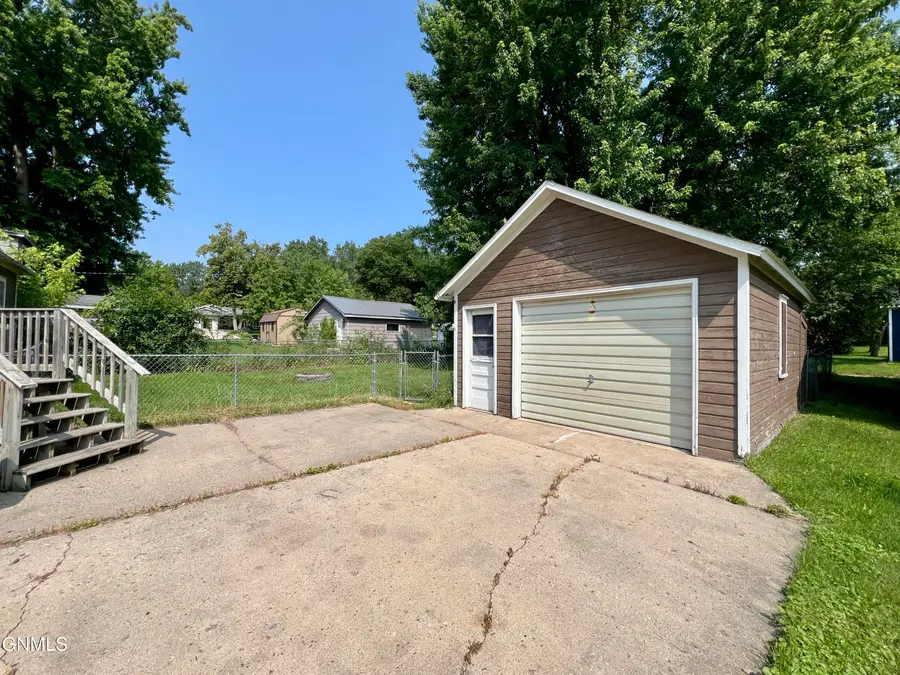 450 7th Street Nw, Valley City, ND 58072 - #2