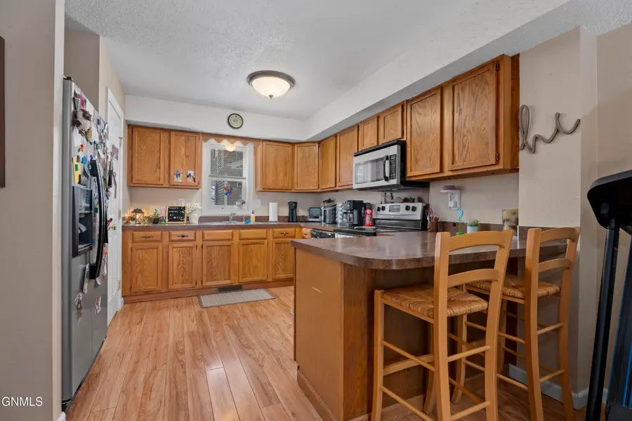 2986 Warwick Loop, Bismarck, ND 58504 - #2